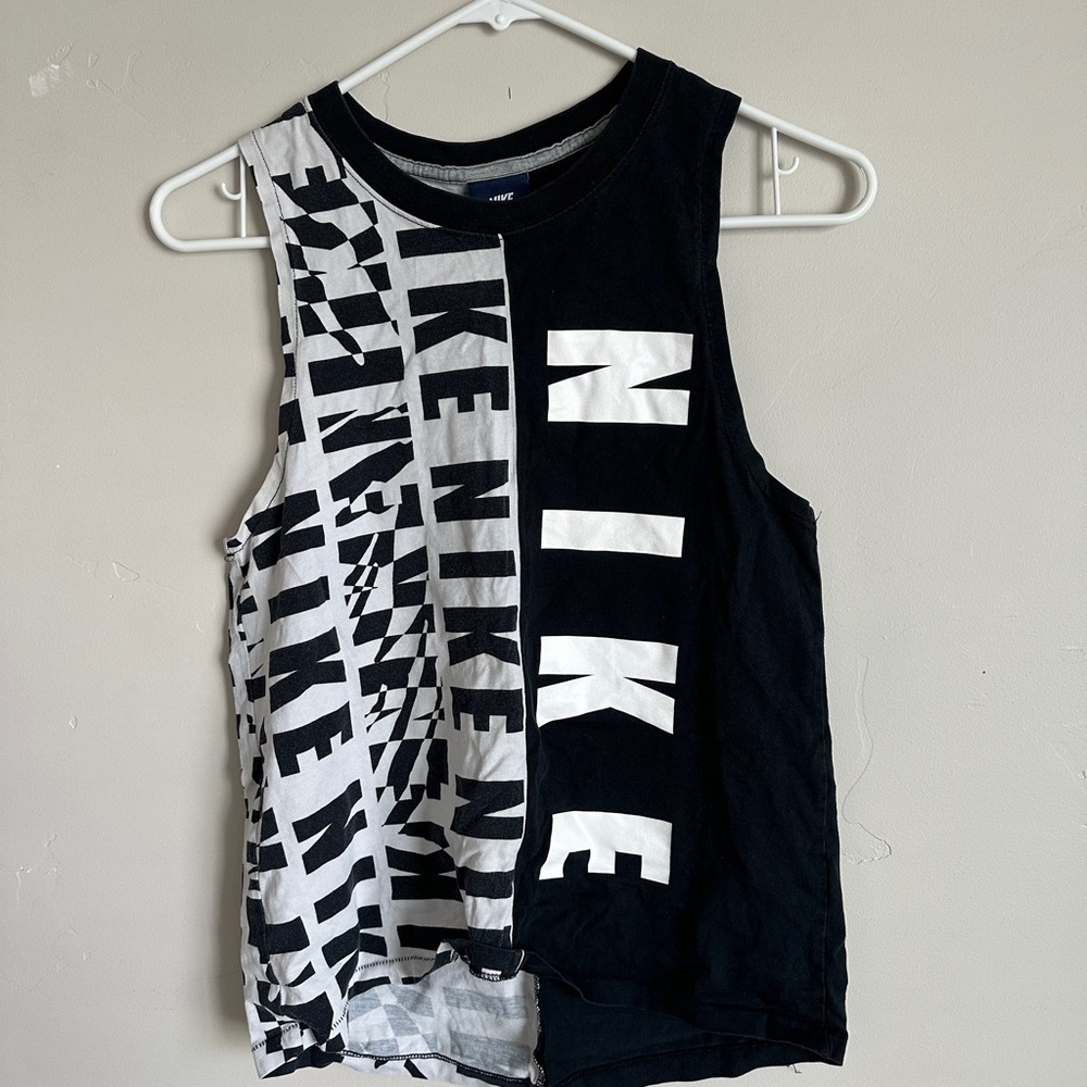 NIKE Split Graphic Tank Top – Women’s Size XS